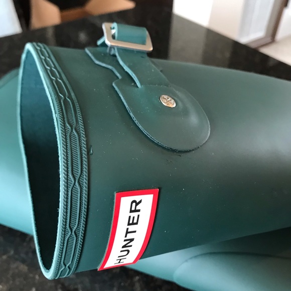 New Hunter Women's Original Tall Rain Boots: Green - Picture 15 of 16